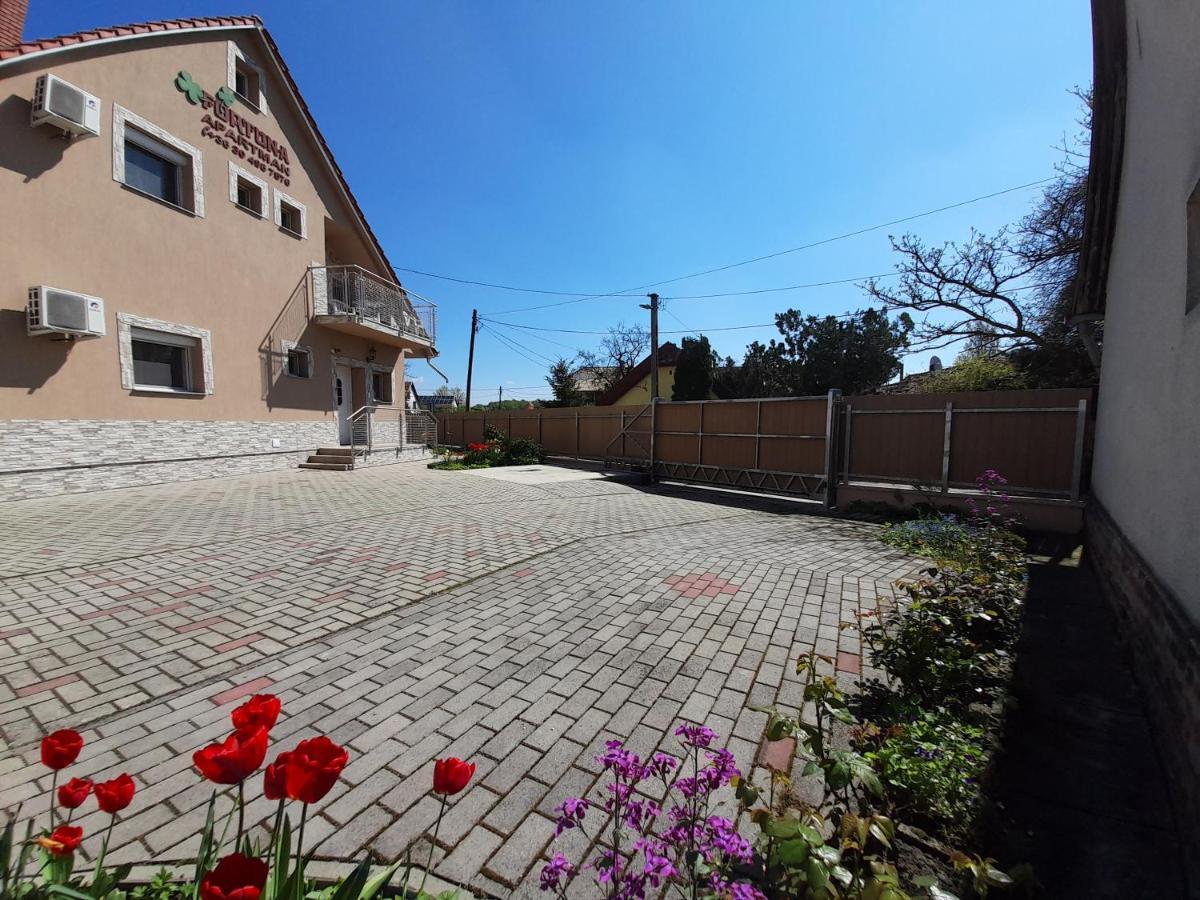 Fortuna Apartman Gyula Exterior photo